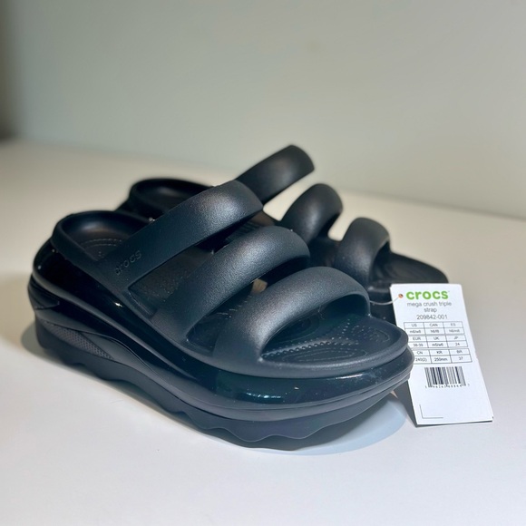 BRAND NEW CROCS PLATFORM SANDALS SZ8 - Picture 1 of 5